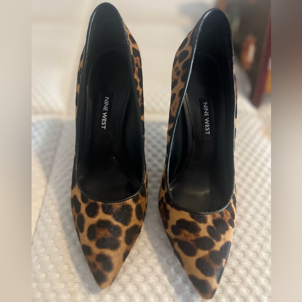 NWOT - NineWest animal print Pumps - Size 6